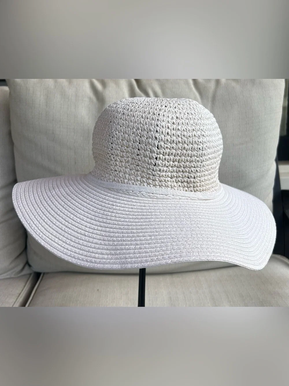NWOT San Diego Hat Company Ivory Wide-Brim Packable Crochet Sun Hat
